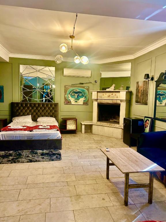 Deluxe Suite