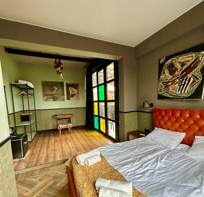 Double Room with Balcony (2 Adults + 1 Child)