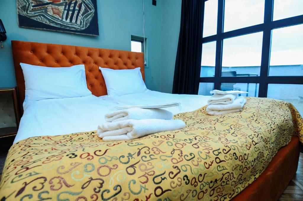 Double Room with Balcony (2 Adults + 1 Child)